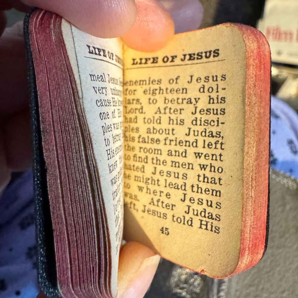Miniature Childs Bible  Copyright 1932 by G.C.Leppard